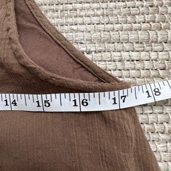 Umgee Gauze Diamond Shape Tunic in Cocoa - Picture 15 of 16